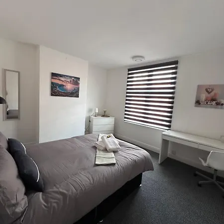 3 Bed House In Leicester! Exterior photo